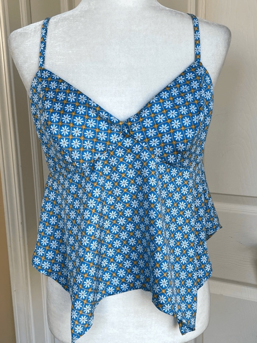Wild Fable Blue Floral Handkerchief Camisole Tank Top | Women | XXL